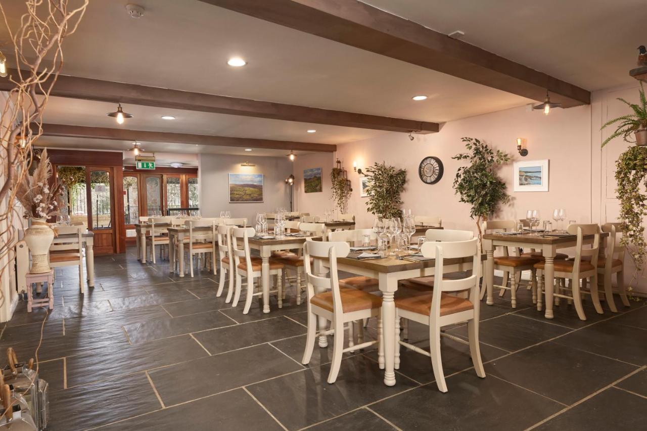 The White Hart Hotel Modbury Extérieur photo
